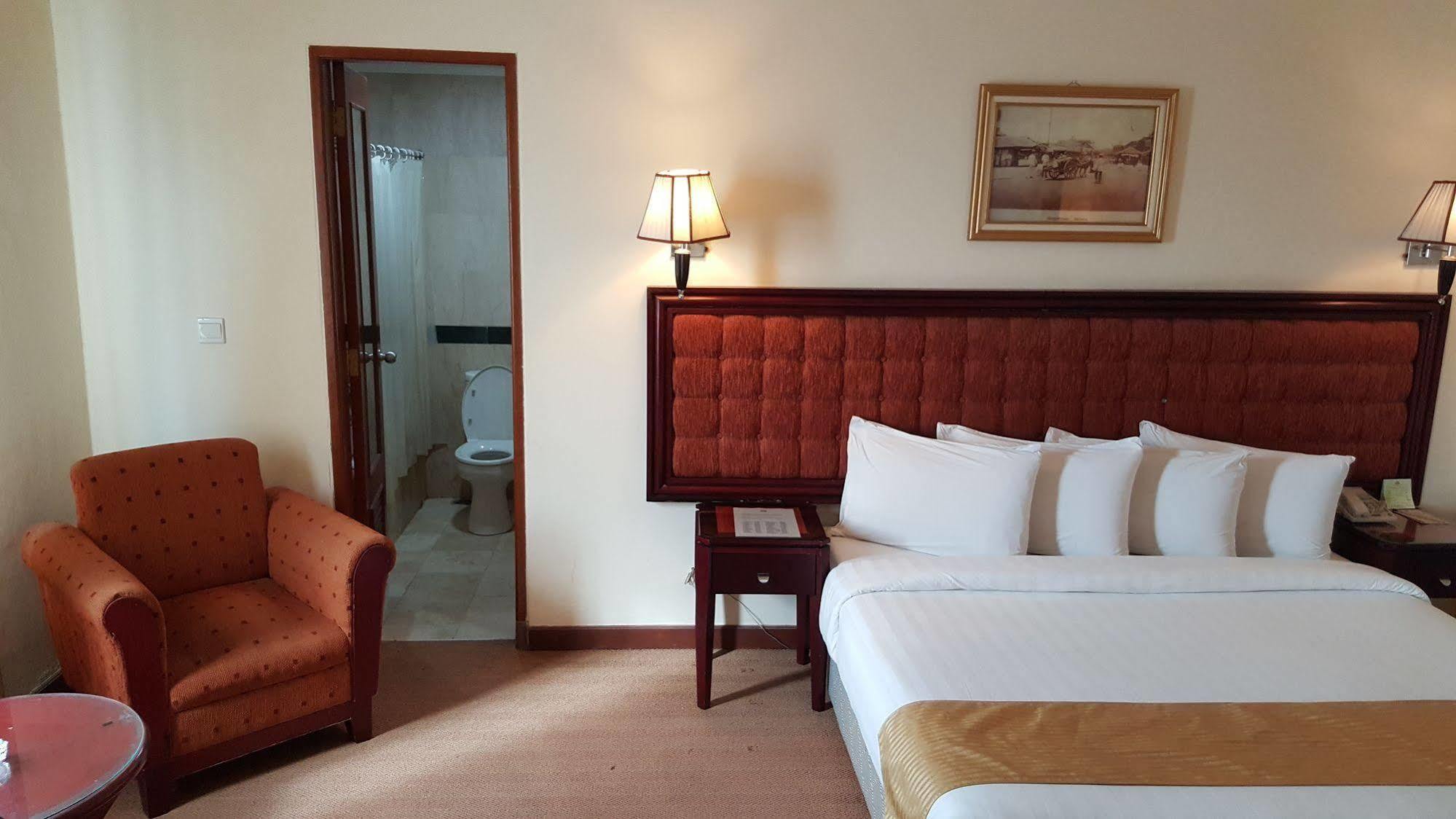 Harbourbay Amir Hotel Batam Exterior photo