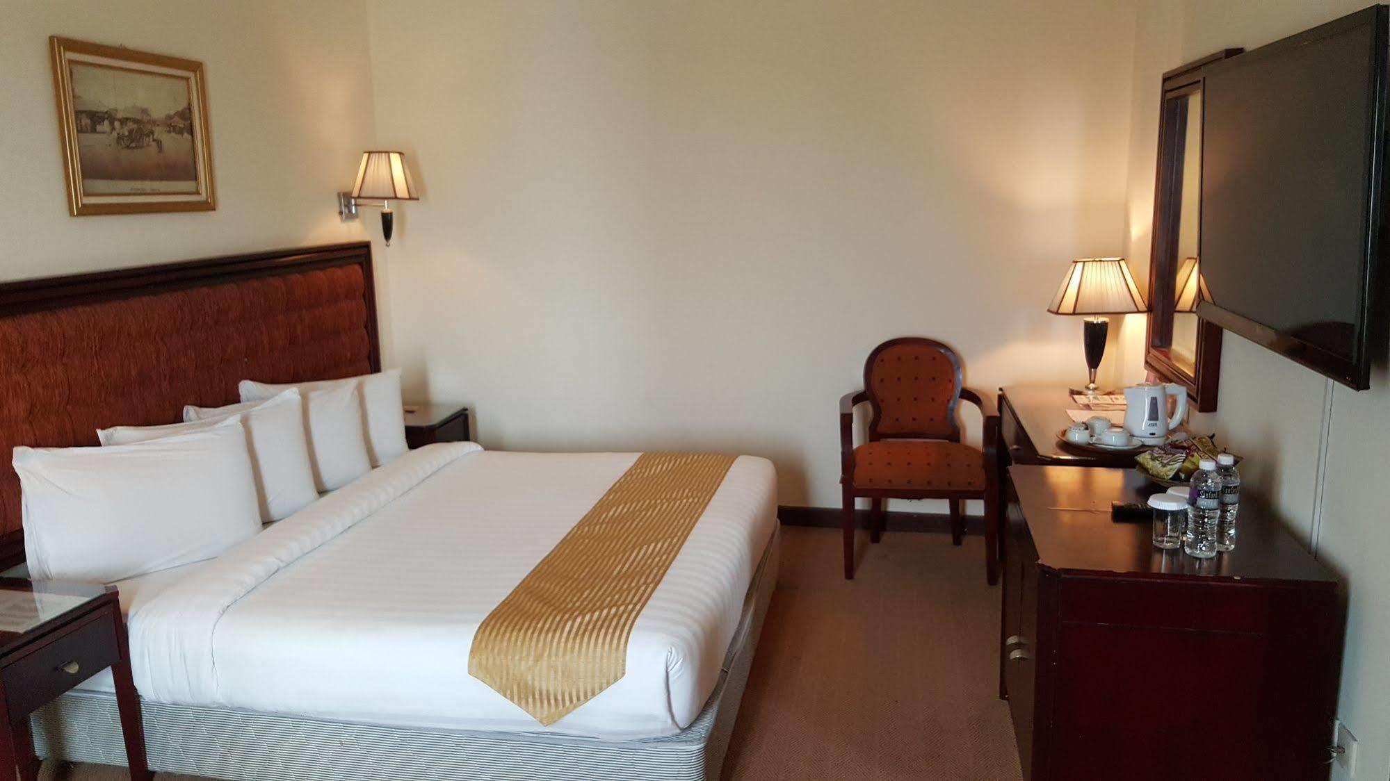 Harbourbay Amir Hotel Batam Exterior photo